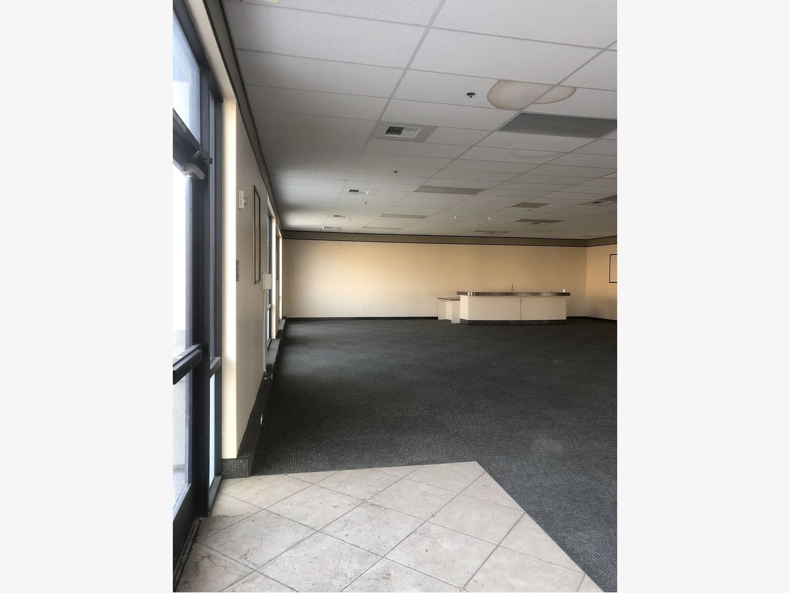 2100 Panama Lane — photo 3
